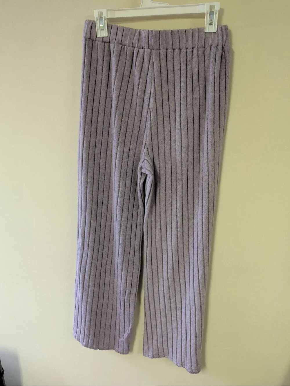 NWOT Medium Lavender Ribbed Knit Hoodie and Pants Lounge Set